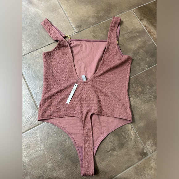 ASOS bodysuit with gold detail - Picture 2 of 3